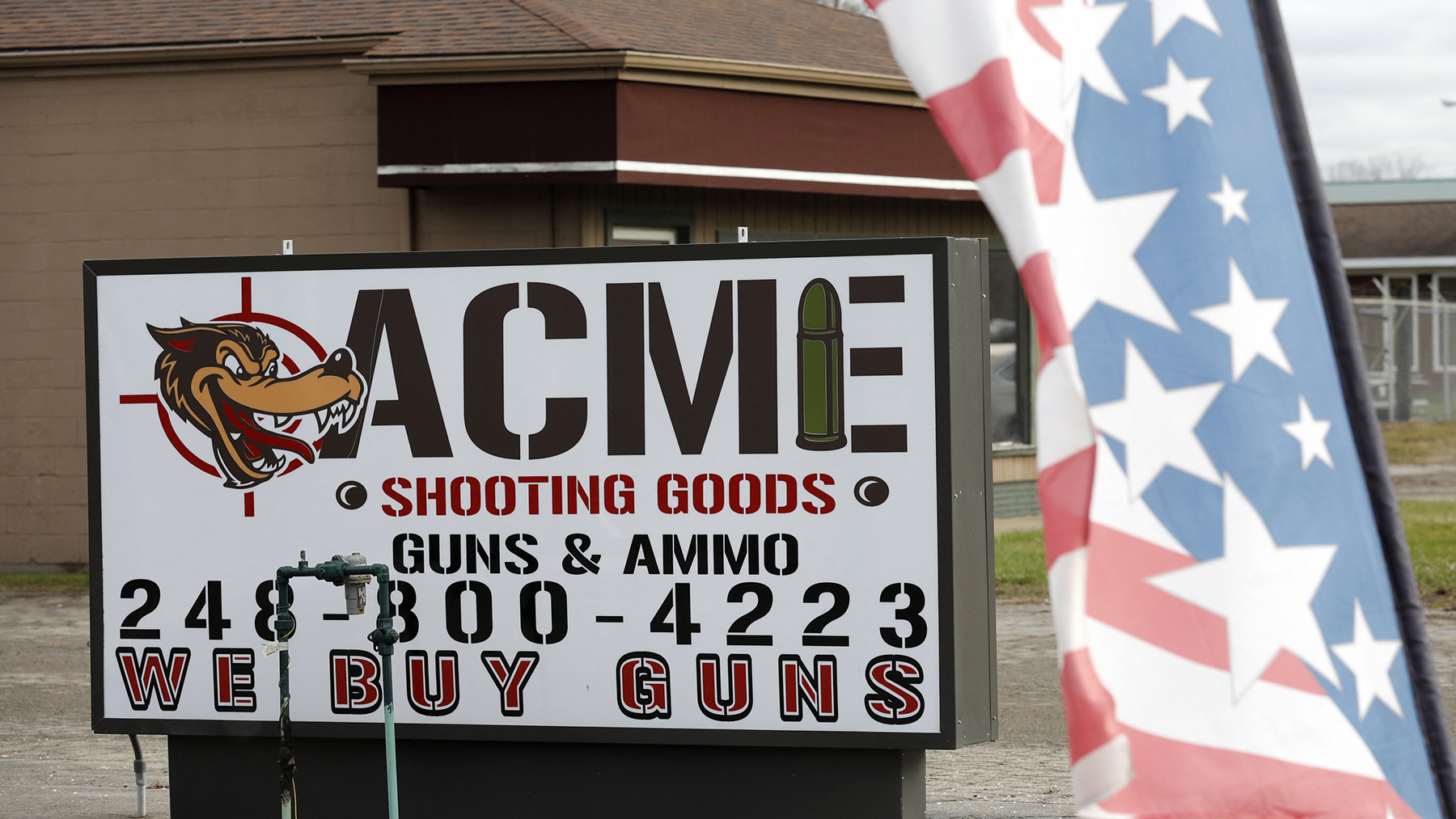 Tienda donde el padre de Ethan Crumbley compró el arma para su hijo. (Afp)