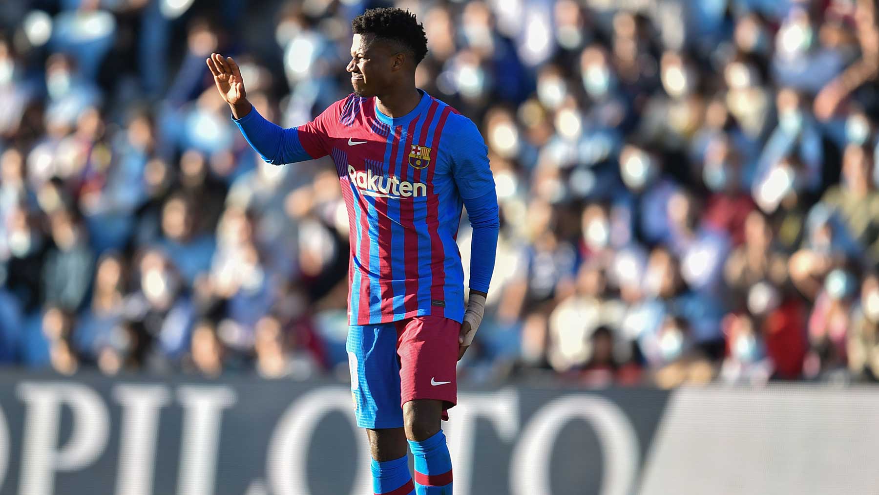 Ansu Fati, durante el partido ante el Celta de Vigo, en el que sintió molestias y tuvo que ser sustituido (Getty)