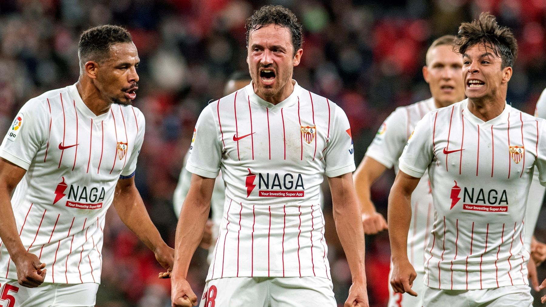 Thomas Delaney celebra su gol en el Athletic-Sevilla. (EFE)