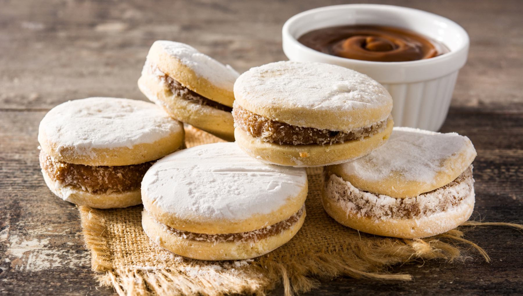 Alfajores de avena y café.