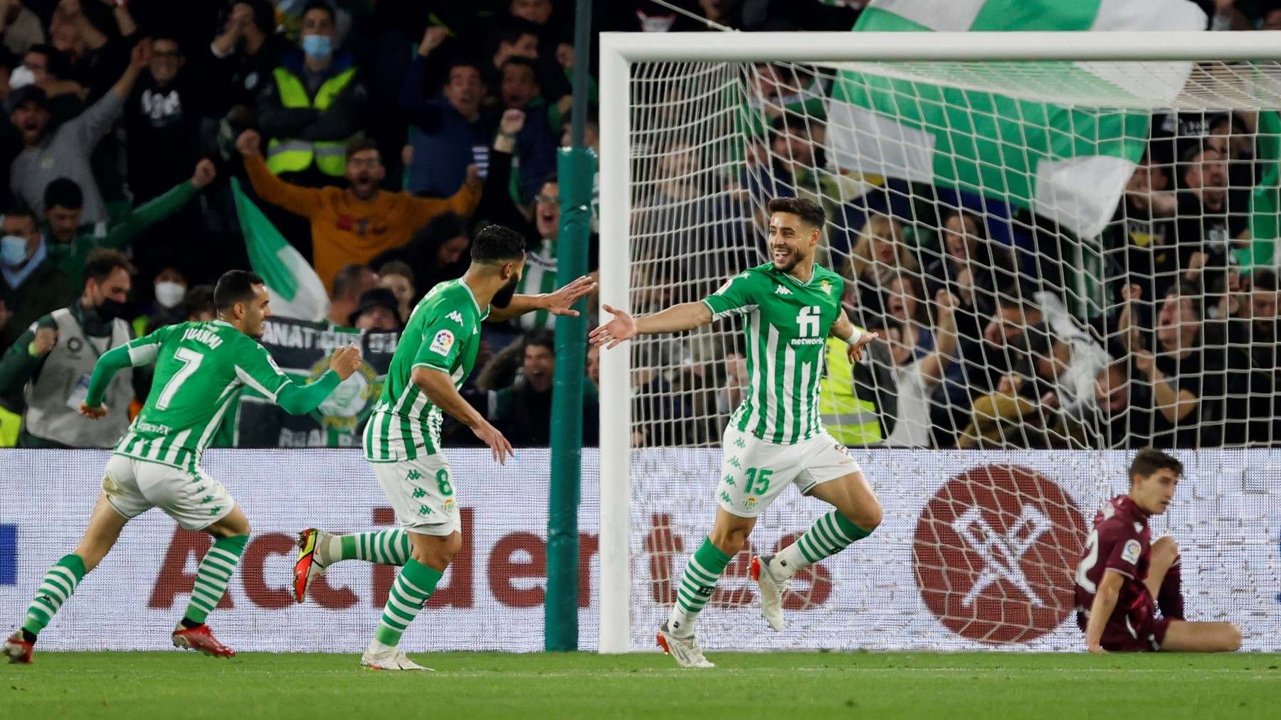 El Betis goleó a la Real. (AFP)