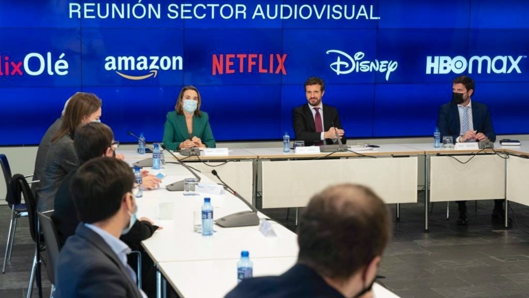 El presidente del PP, Pablo Casado, se reúne con las principales plataformas audiovisuales.