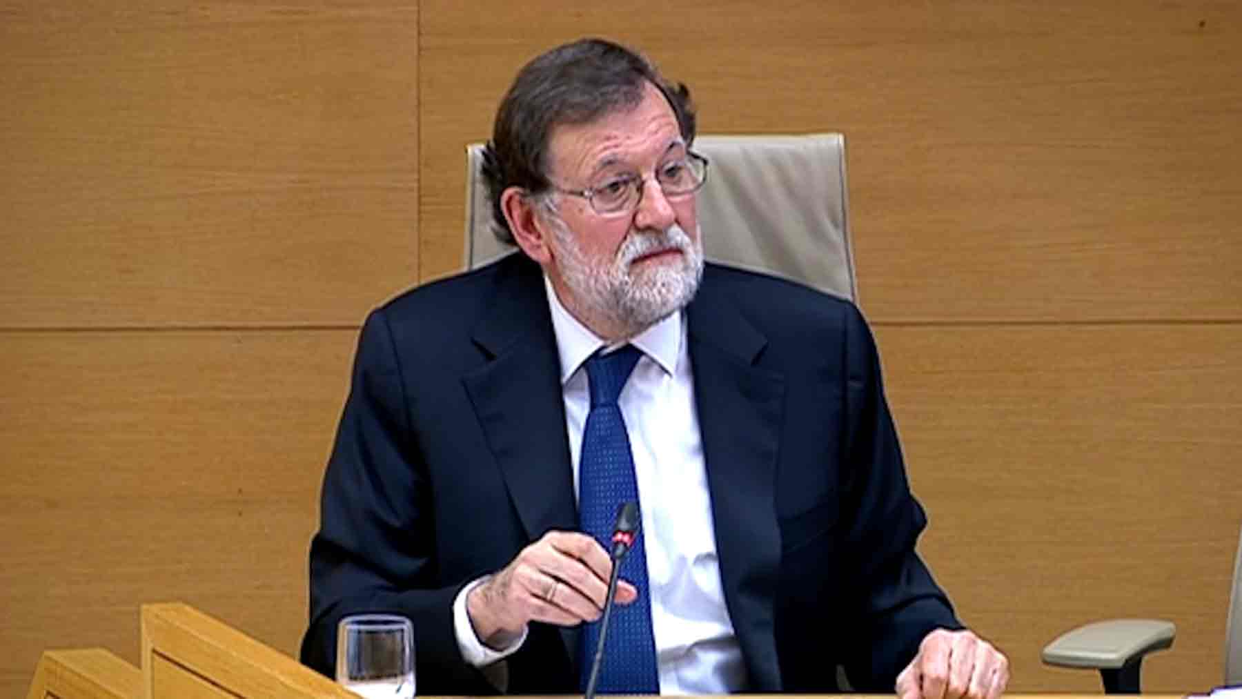 Rajoy responde a Rufián en la Comisión Kitchen.