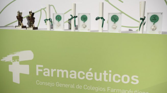 La Farmacia Española entrega los Premios Panorama y las Medallas del Consejo General 2021