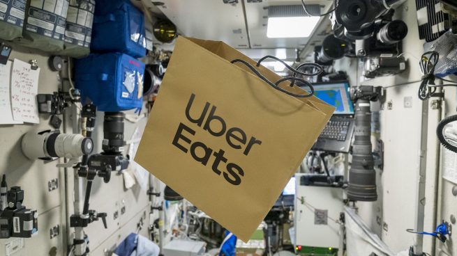 ¡Hasta el infinito y más allá! Uber envía un pedido de comida al espacio Uber-655x368