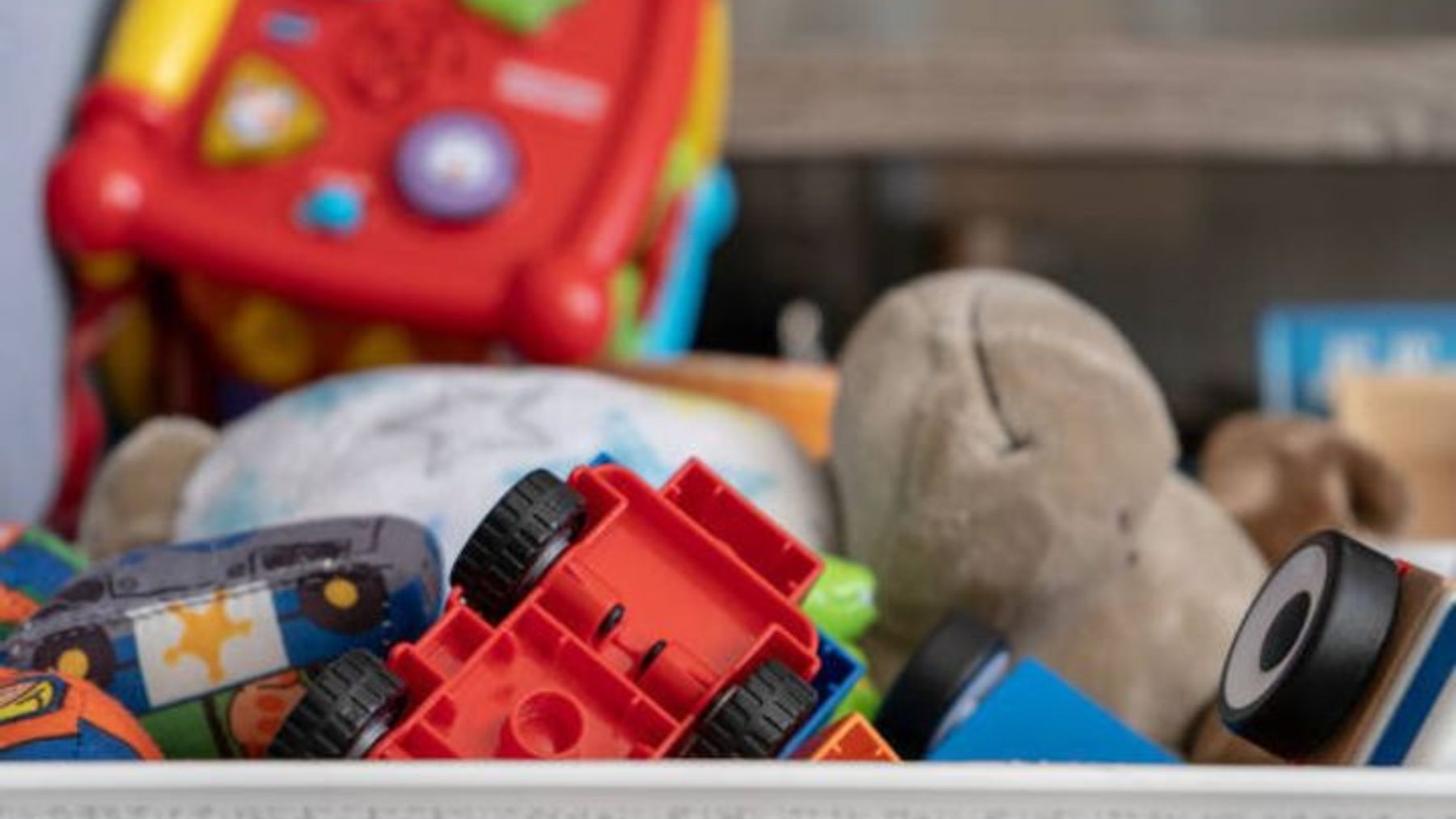 Descubre las pautas para deshacerse de los juguetes de los niños
