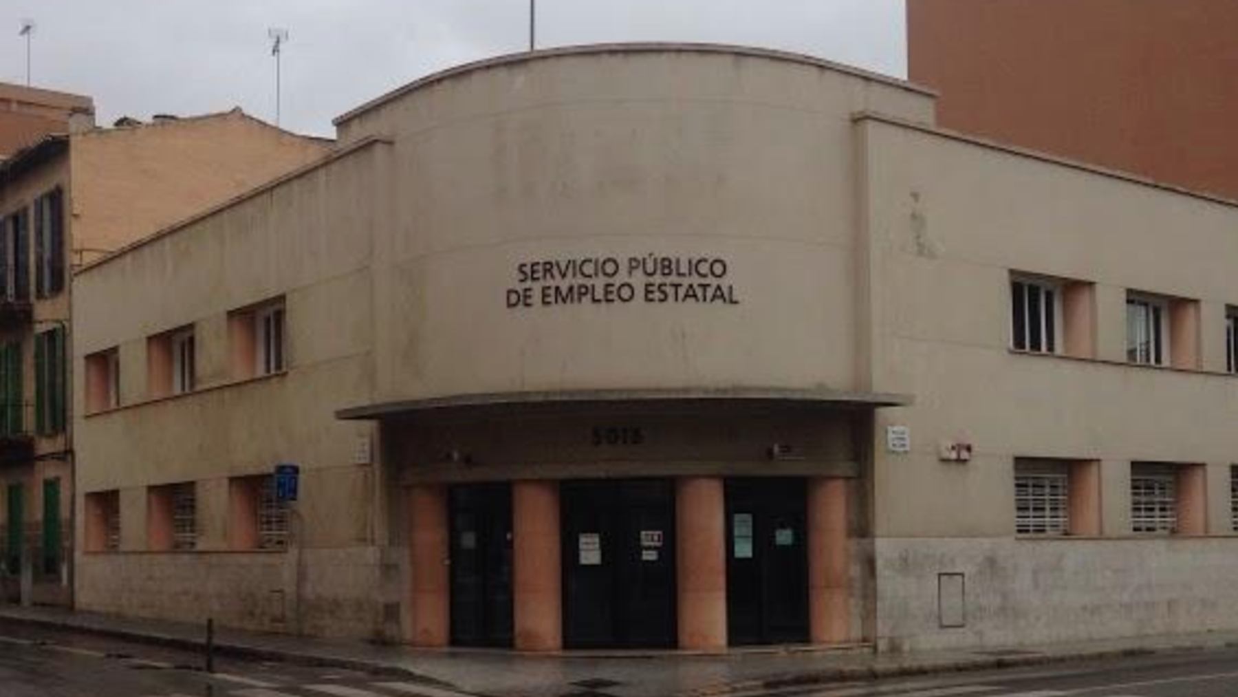 Oficina del SEPE en la calle Mateu Enric Lladó de Palma.