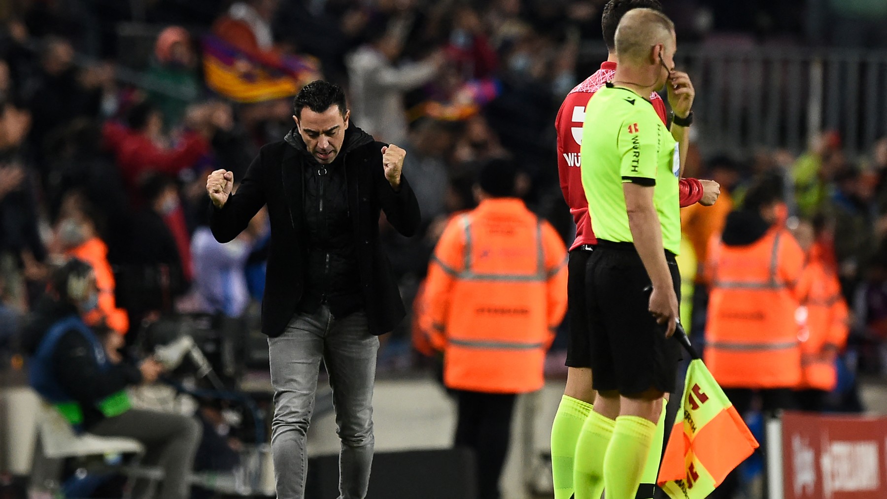 Xavi celebra un gol del Barcelona. (Getty)