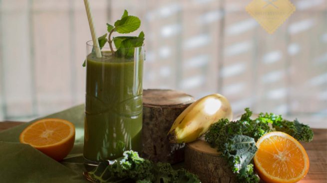 Receta saludable de smoothie verde Receta-saludable-de-smoothie-verde-655x368