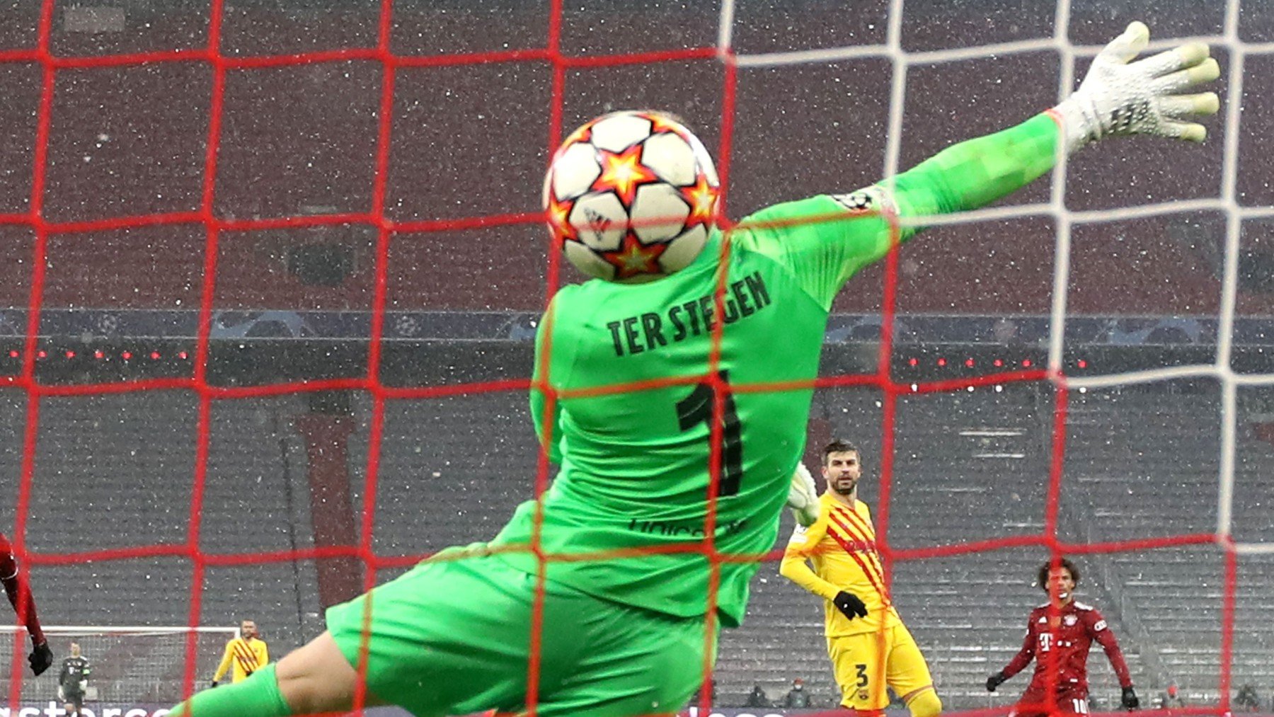 Ter Stegen encajando un gol en Múnich. (Getty)