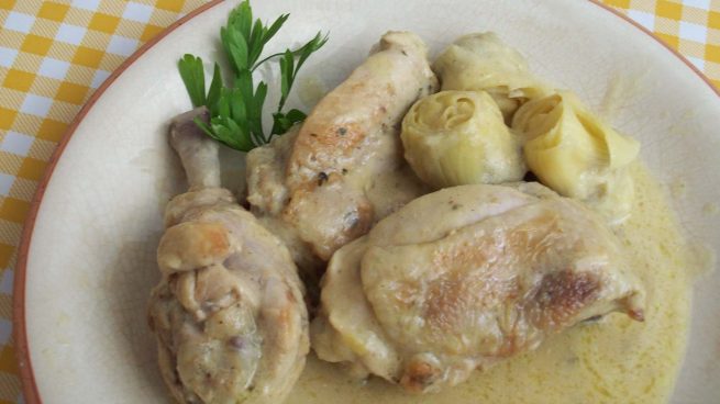 Pollo al verdeo y crema ligera: una receta muy popular en Argentina