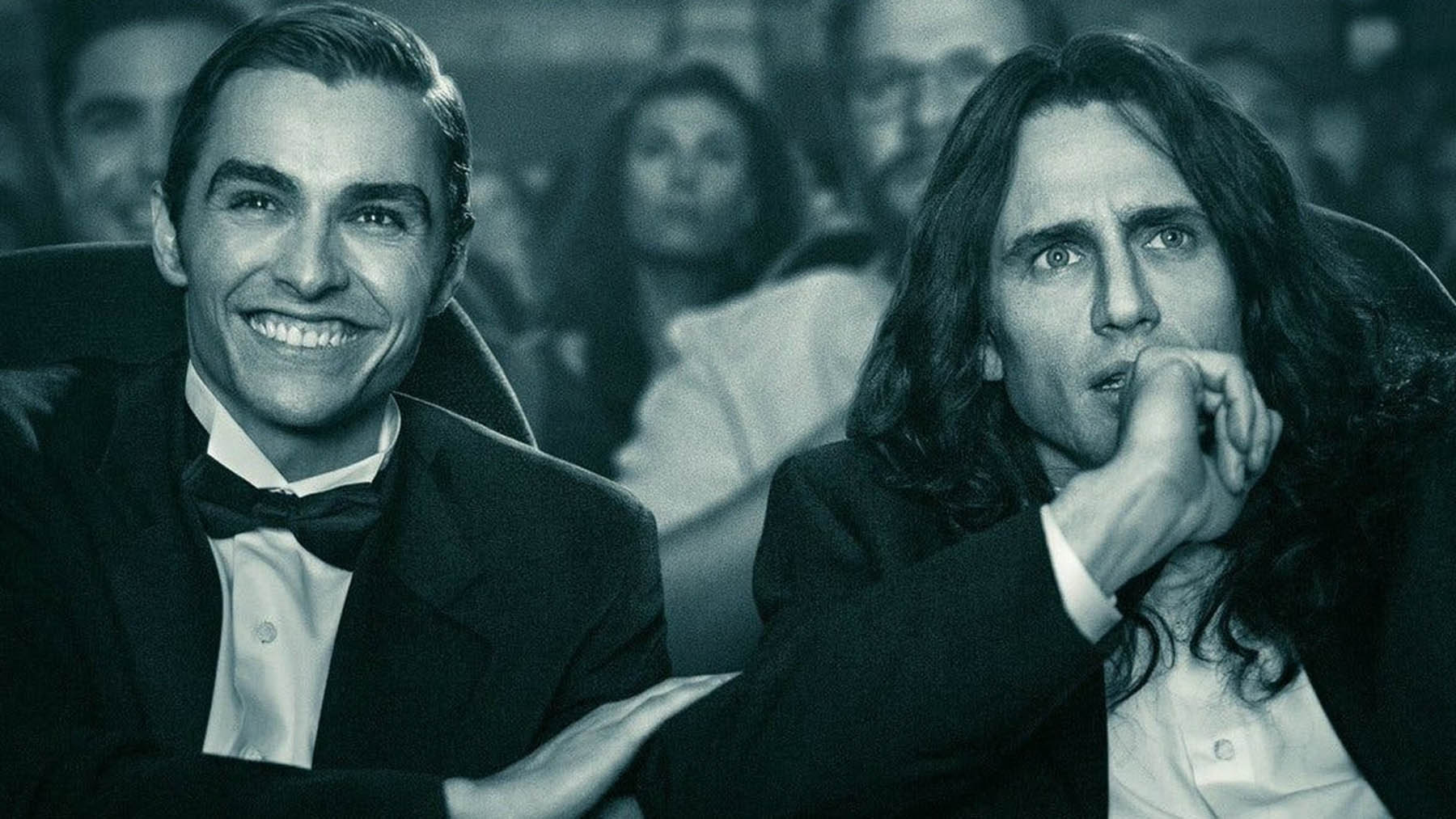 James Franco (derecha) junto a su hermano Dave Franco (izquierda) en ‘Disaster Artist’ (New Line Cinema)