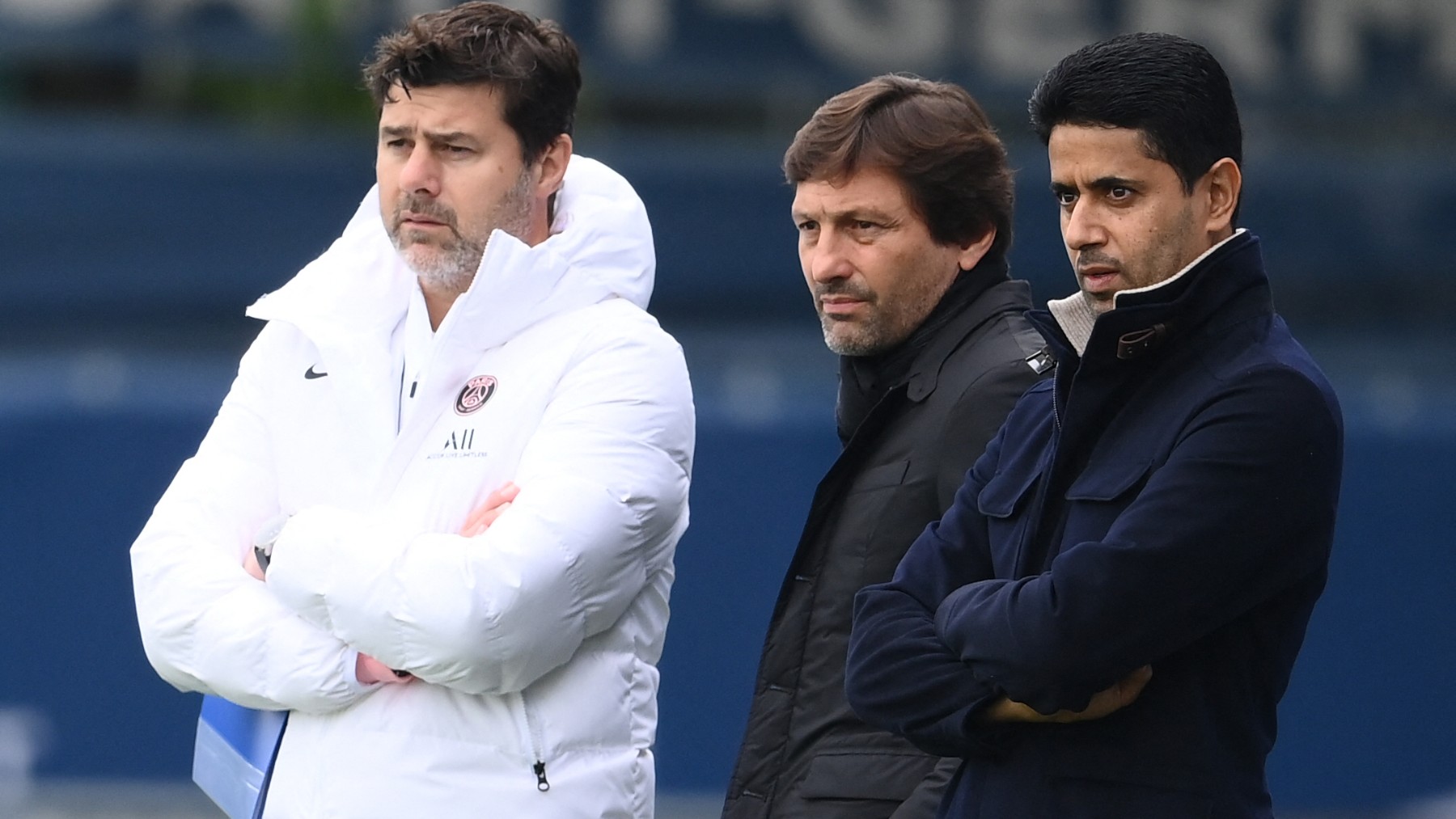 Pochettino, Leonardo y Al-Khelaïfi, durante un entrenamiento del PSG. (AFP)