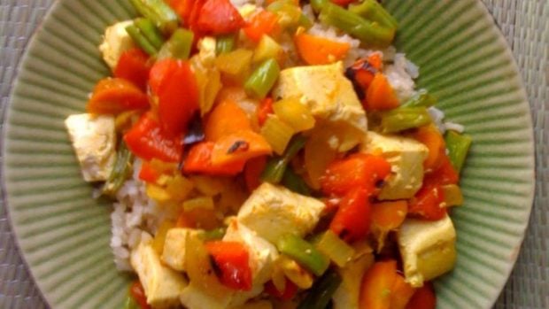 Revuelto verduras tofu