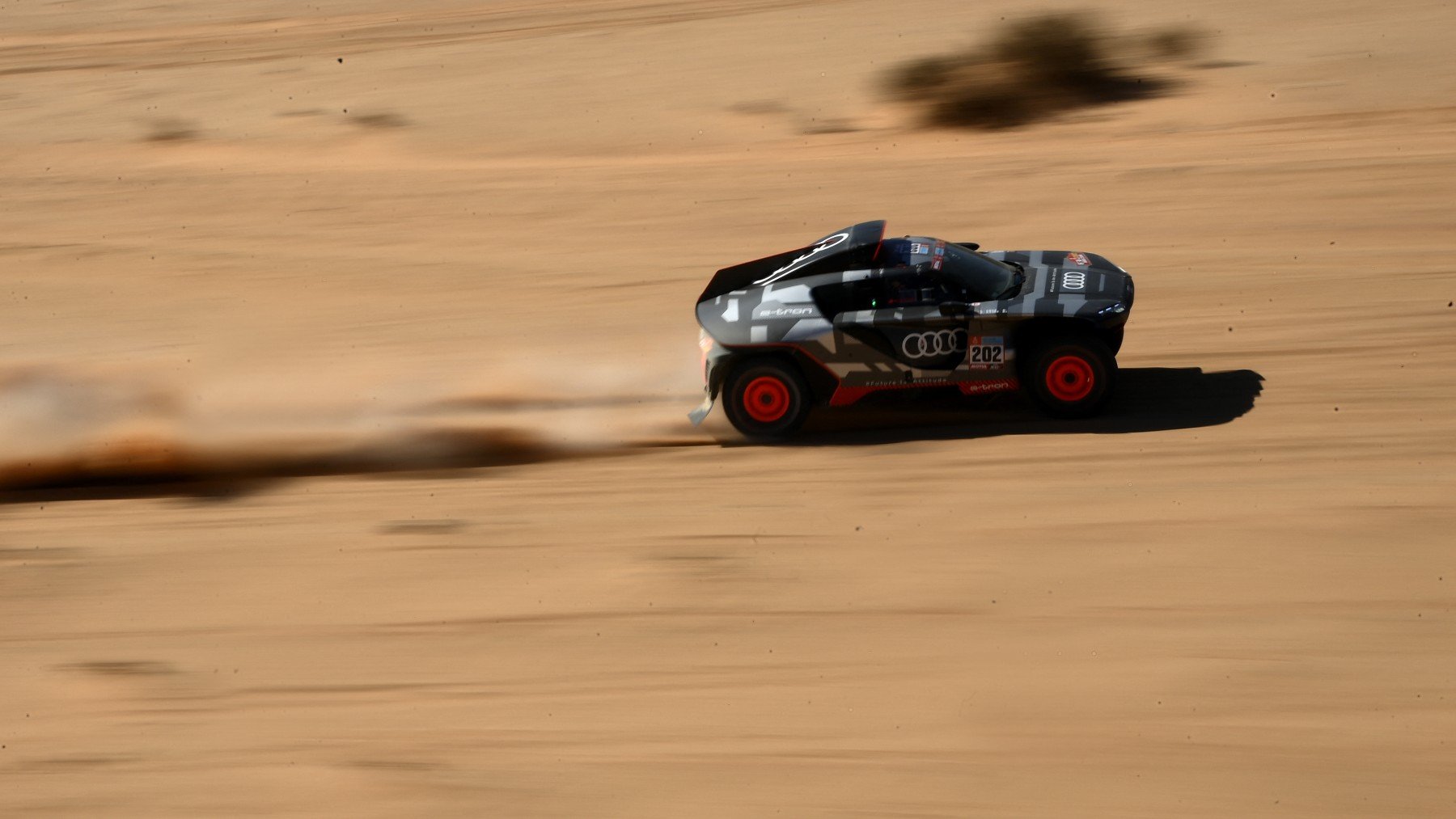 Carlos Sainz durante la segunda etapa del Rally Dakar. (AFP)