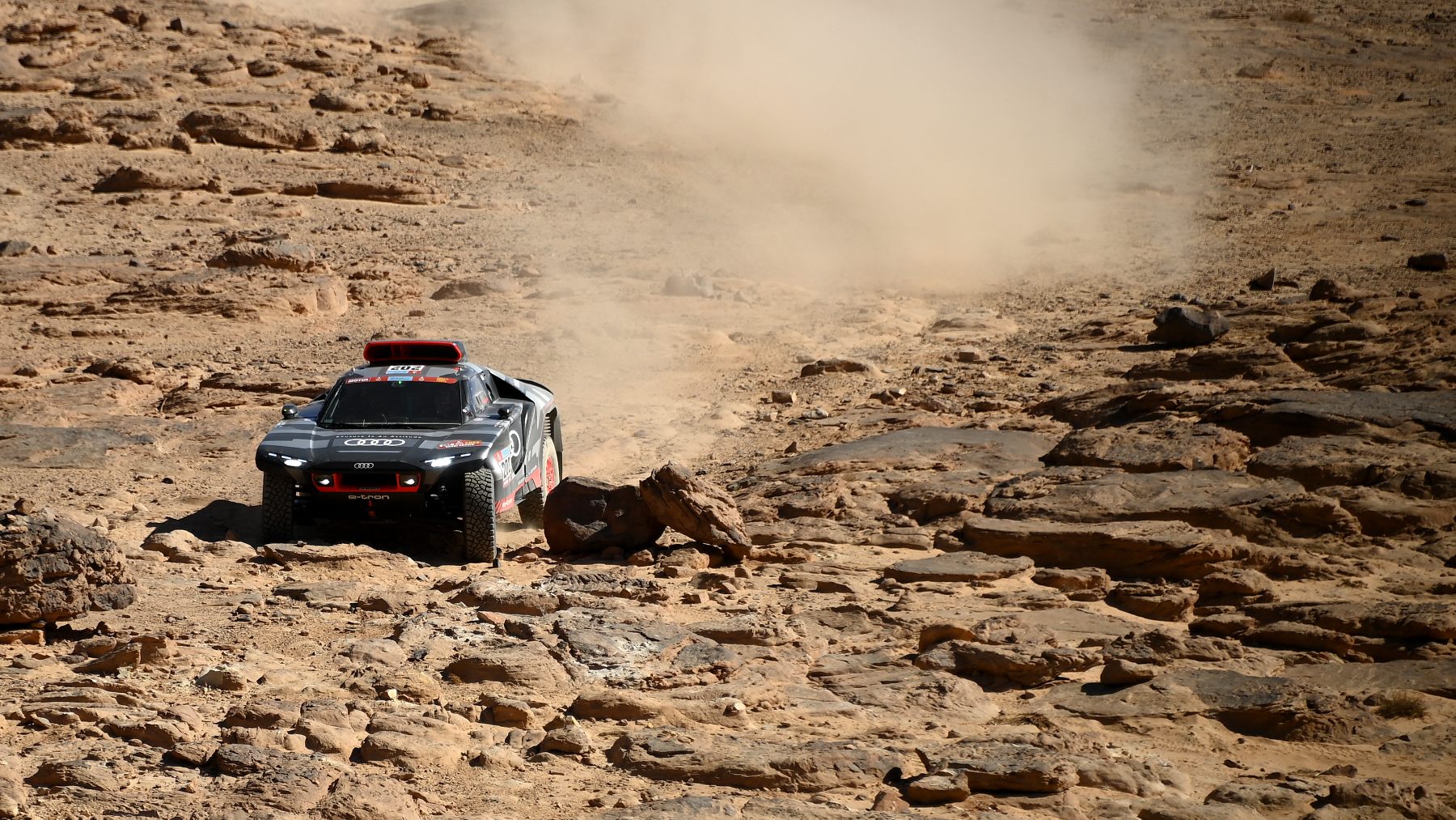 Carlos Sainz durante una etapa en el Rally Dakar. (AFP)