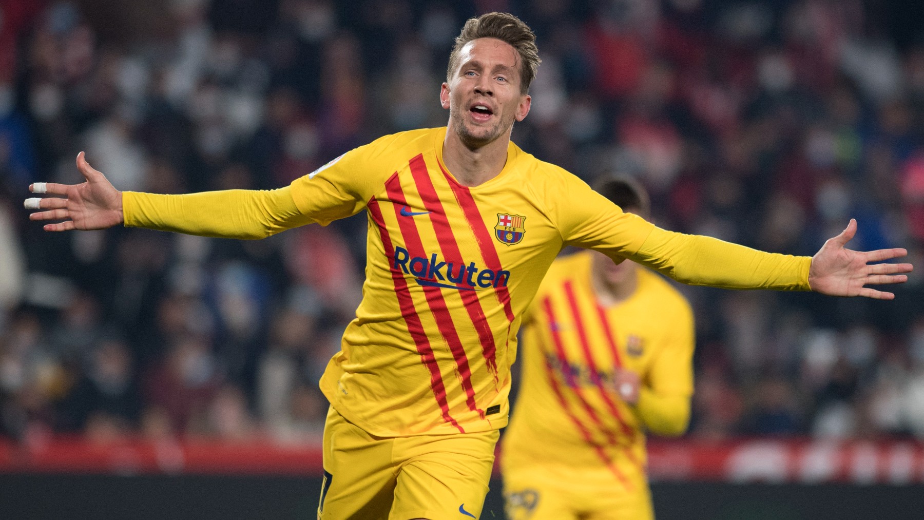 Luuk de Jong celebra su gol en el Granada-Barça. (AFP)