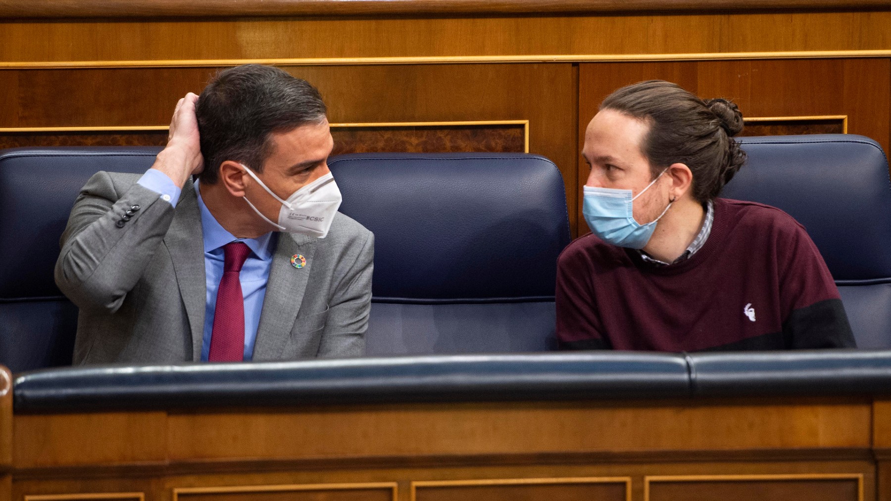 Pedro Sánchez y Pablo Iglesias, ambos en el Congreso de los Diputados. (Foto: Europa Press)