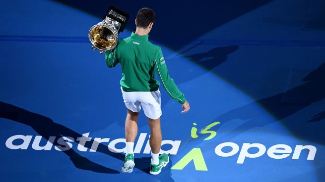 Australia pide más tiempo para decidir si deporta a Djokovic