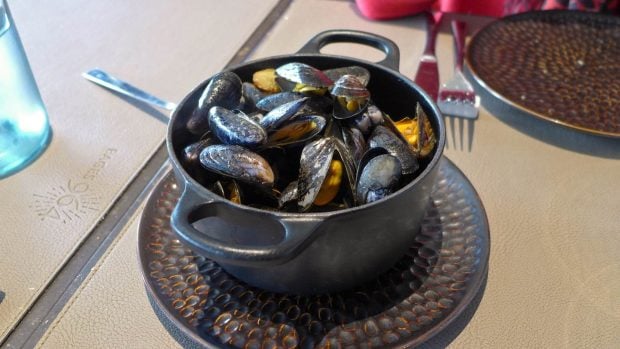 Congrio con mejillones: receta con pescado blanco