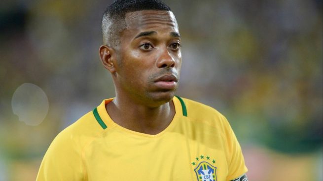 Robinho con Brasil.