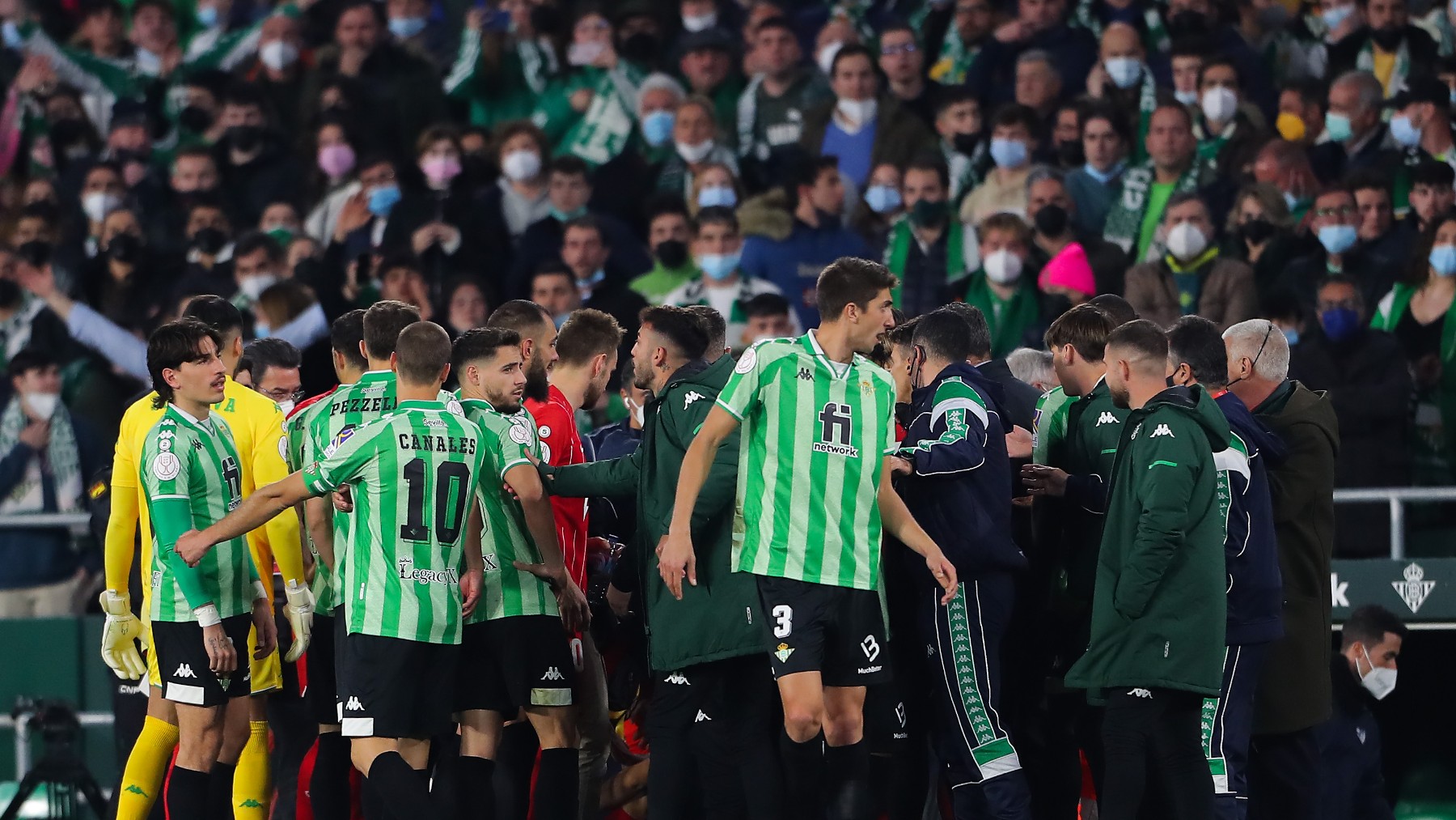 Derbi sevillano en el Benito Villamarín. (Getty)