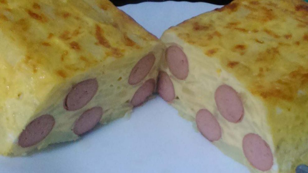 Tortilla de salchichas y queso