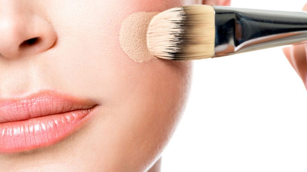 4 consejos de expertas para aplicar la base de maquillaje, Consejos y Tips, Revista de Maquillaje y Pelo