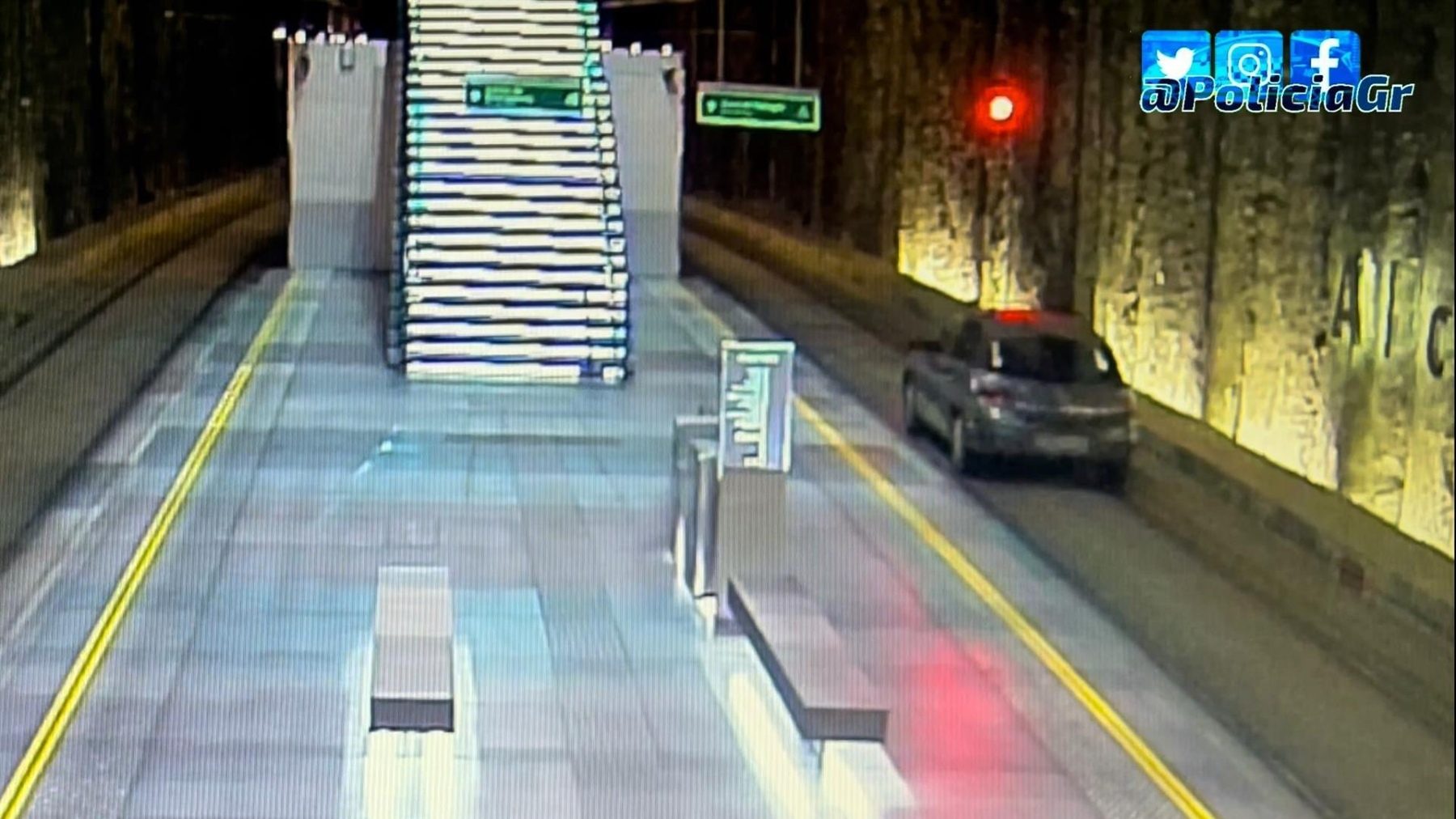 Un conductor es cazado conduciendo ebrio y de madrugada por las vías del metro de Granada (@PoliciaGr).