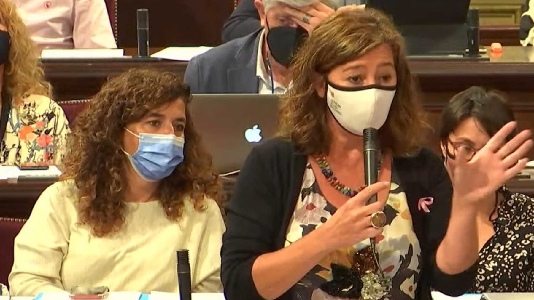 Francina Armengol en el Parlament.