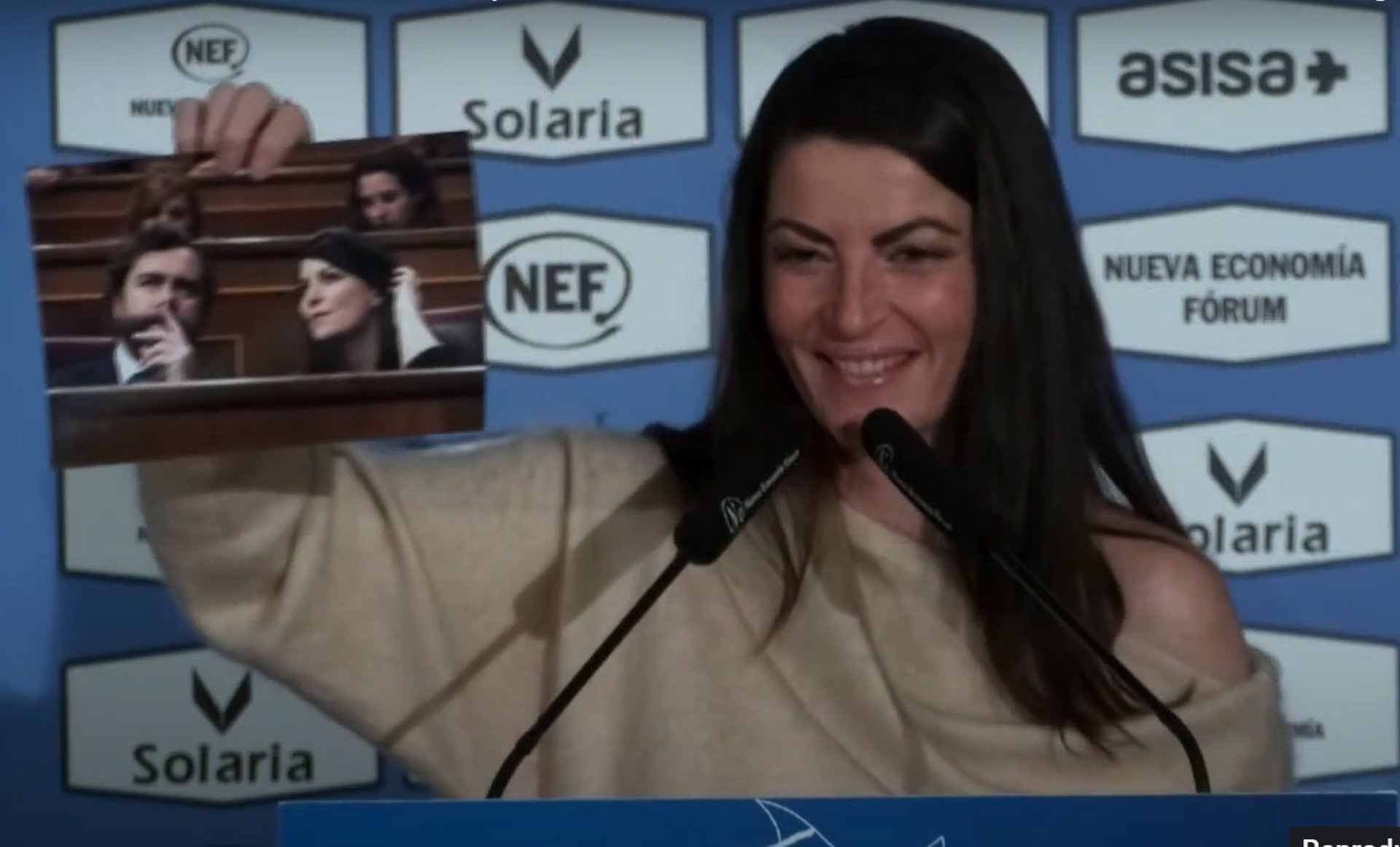 Olona apunta su candidatura por Vox en Andalucía: «Esta es la fotografía que me acompañará si está de la mano de Dios».