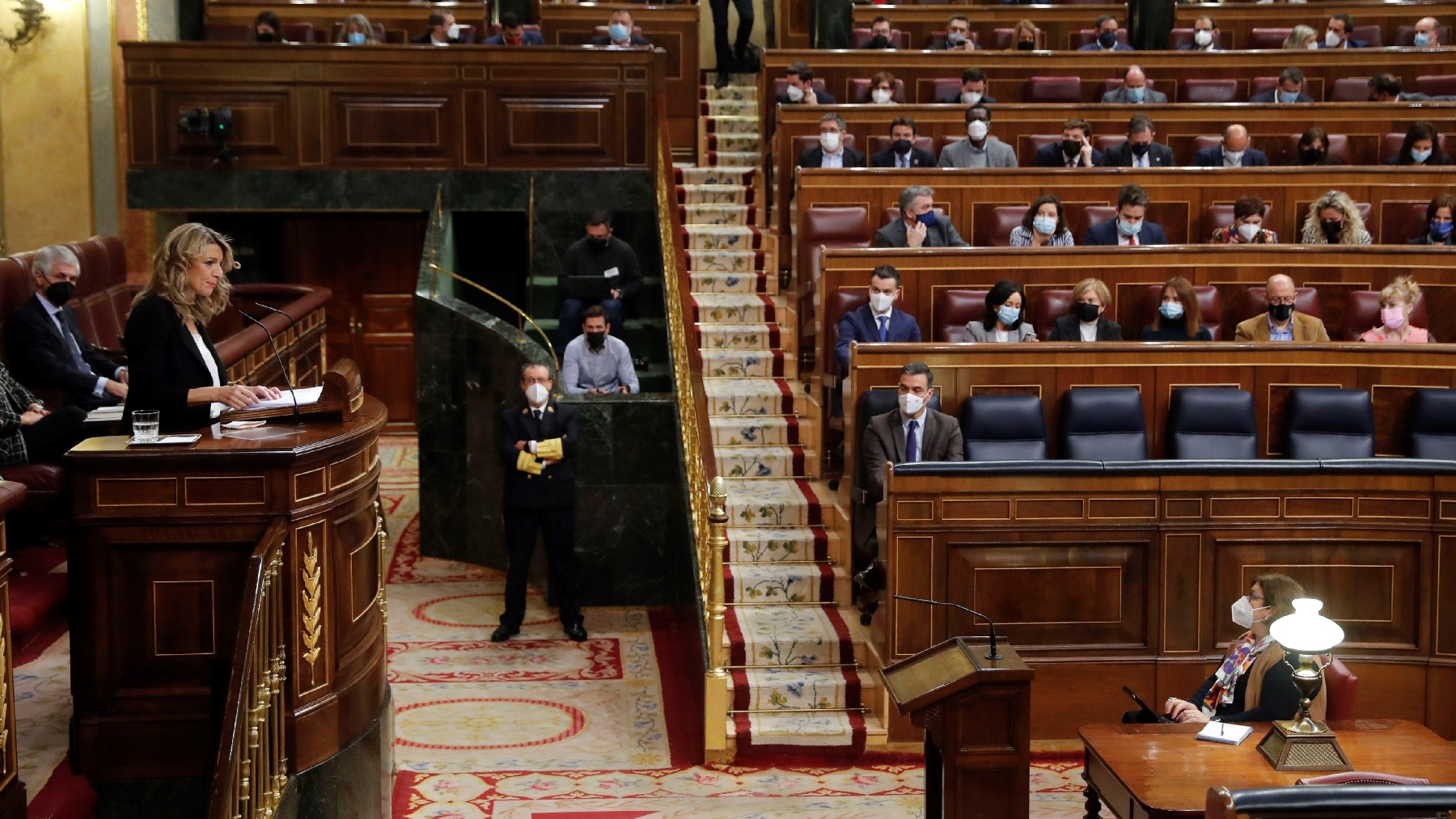 La ministra Yolanda Díaz este jueves en el Congreso. (Foto: EFE)