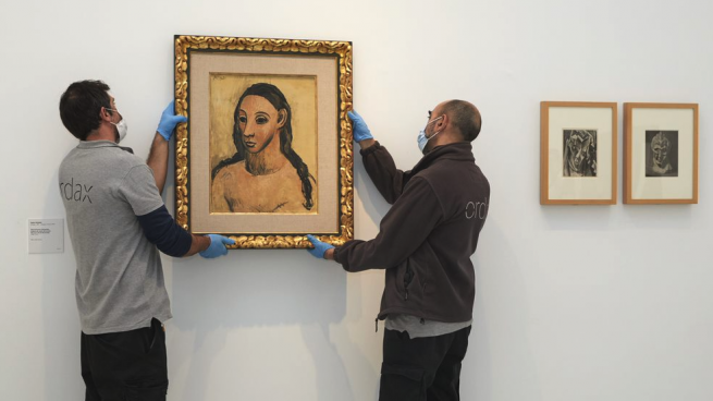 La pintura ‘Busto de mujer joven’ de Picasso incautada al empresario Jaime Botín ya luce en el Reina Sofía