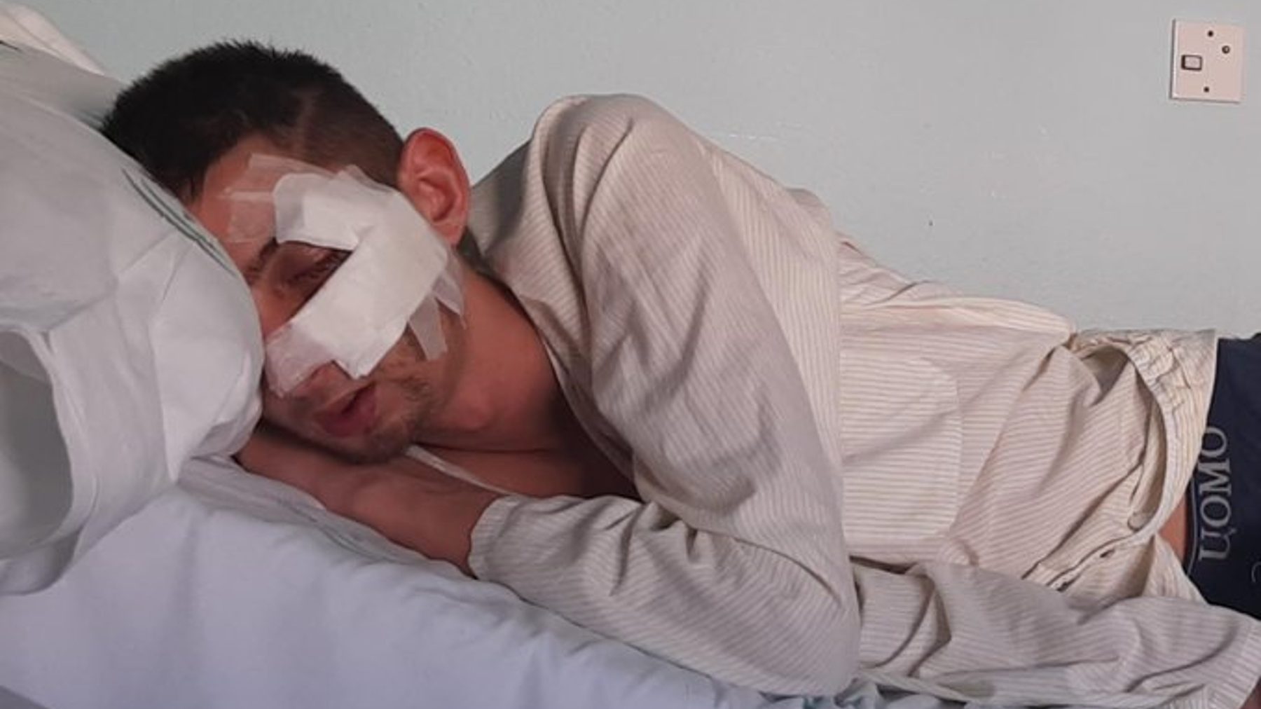 El joven agredido, en el hospital (@AspanidoJerez).