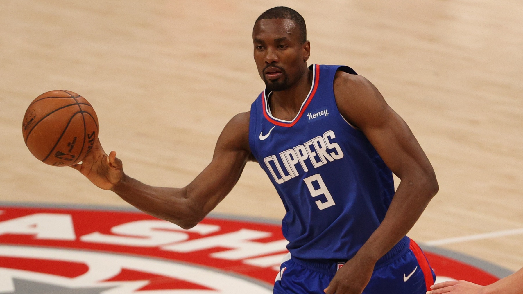 Ibaka jugando con los Clippers. (Getty)