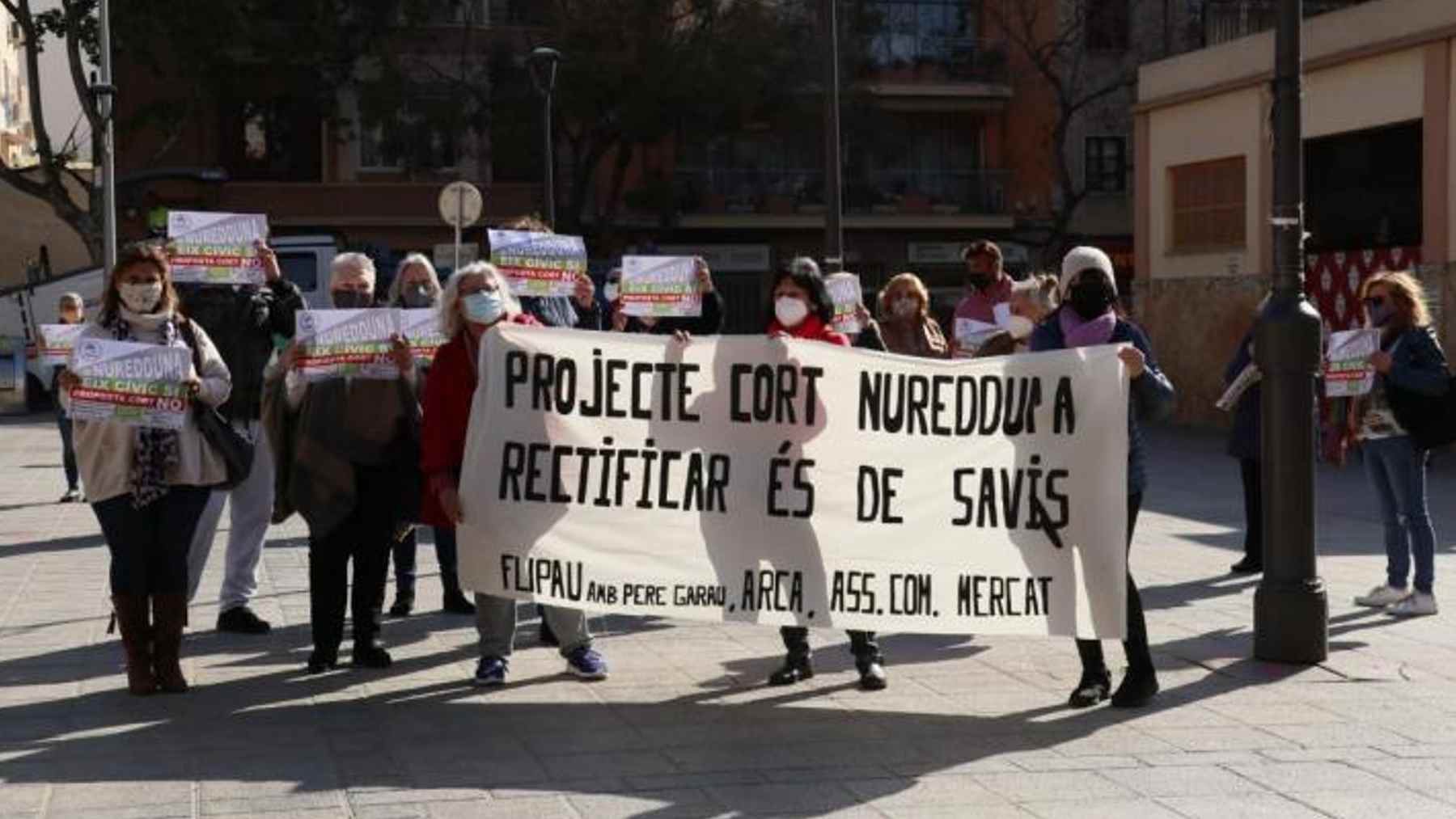Protesta por la peatonalización de la calle Nuredduna del barrio de Pere Garau. ARCA