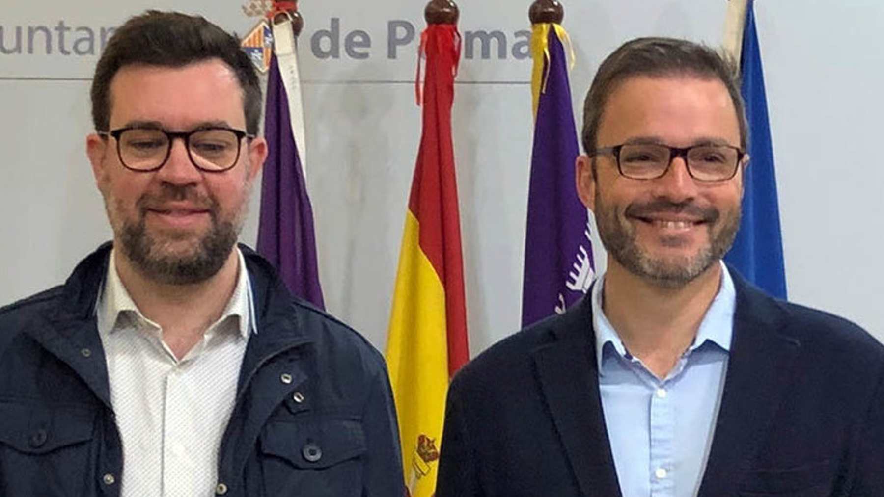 El concejal independentista de Més, Antoni Noguera y el alcalde socialista, José Hila.
