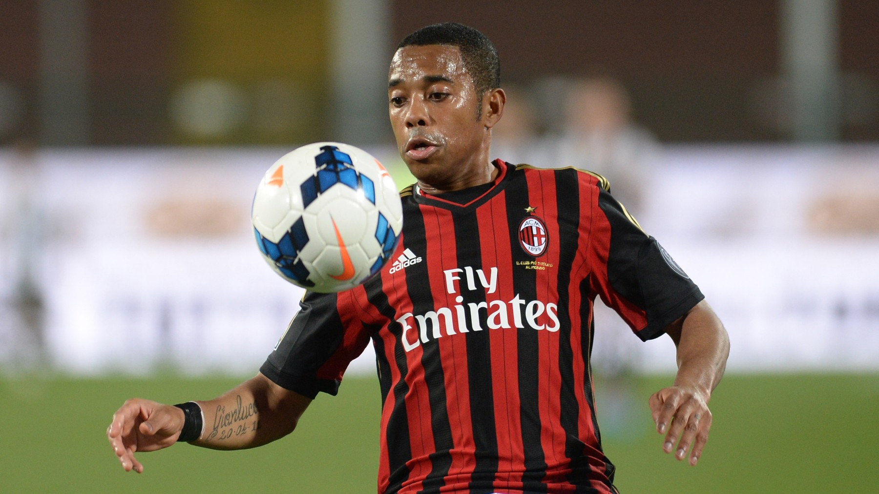 Robinho durante un partido con el Milan. (Getty)