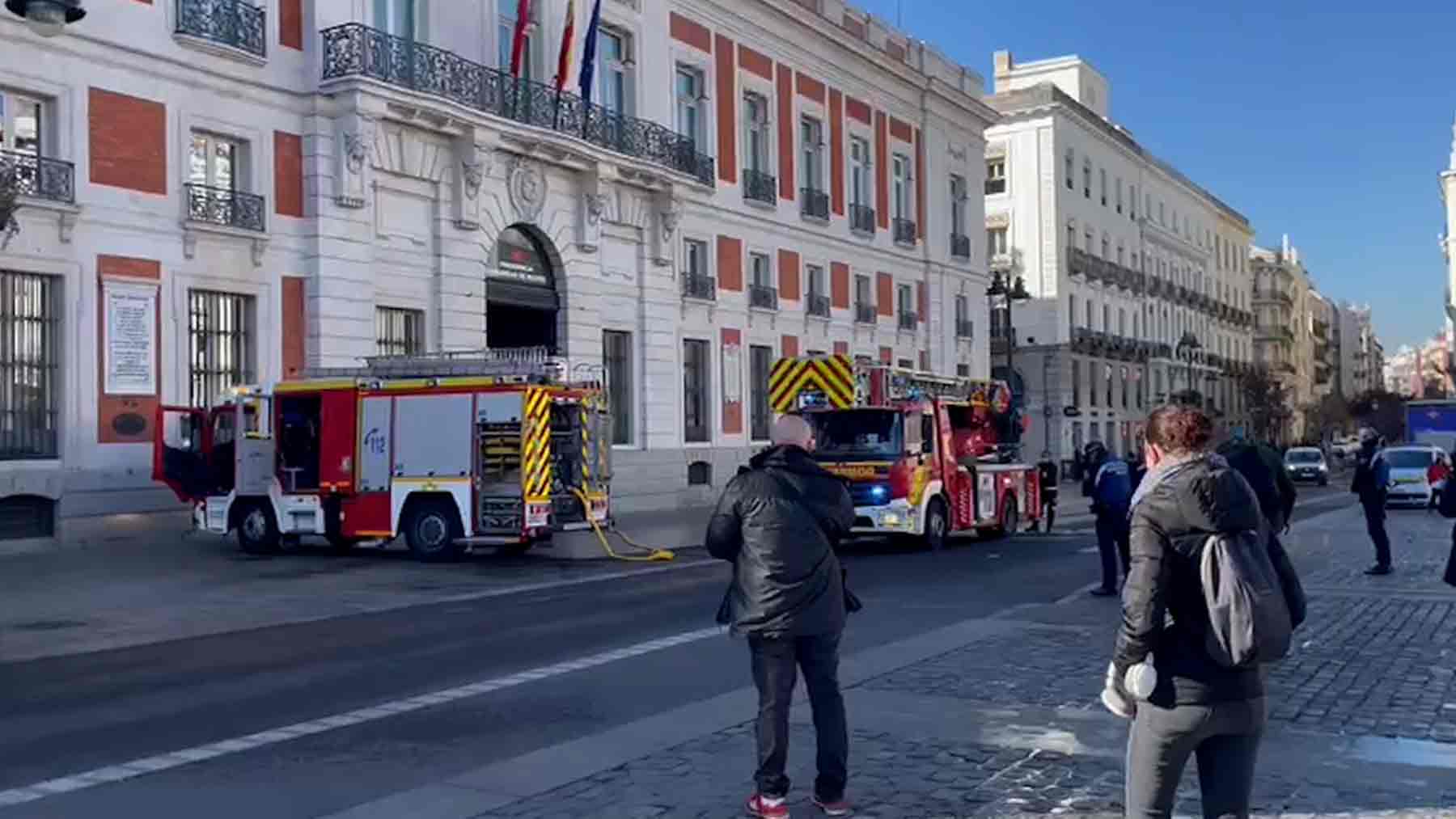 Se declara un incendio en la sede de la Comunidad de Madrid en Sol.