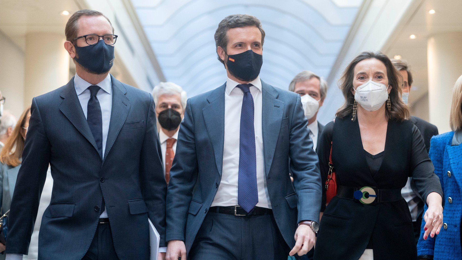 Javier Maroto, Pablo Casado y Cuca Gamarra. (Foto: Europa Press)