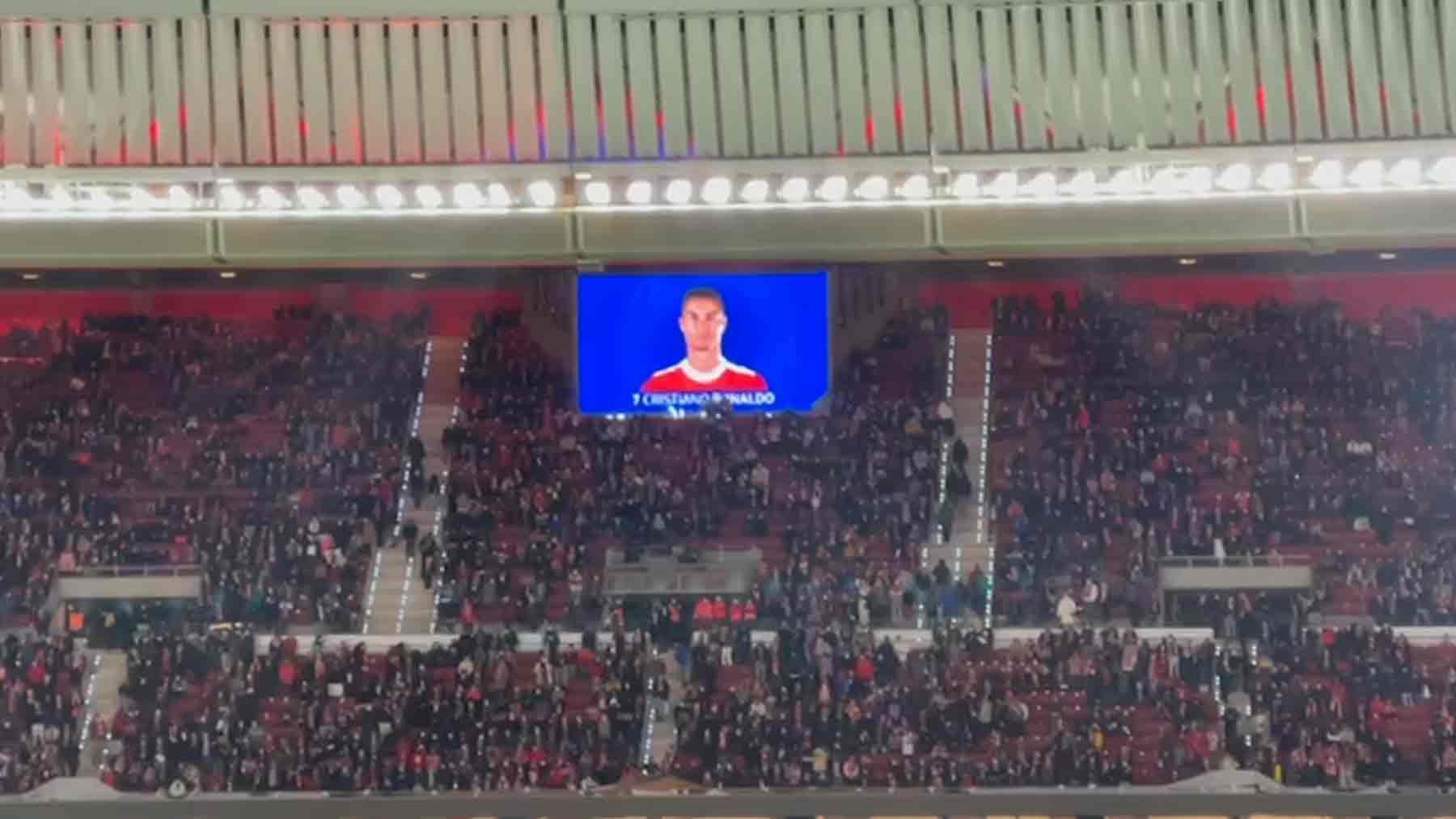 El Wanda Metropolitano recibió a Cristiano con una ensordecedora pitada