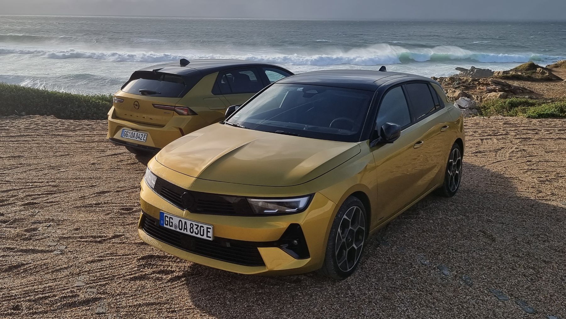 El Opel Astra tiene colores que imantan la mirada.