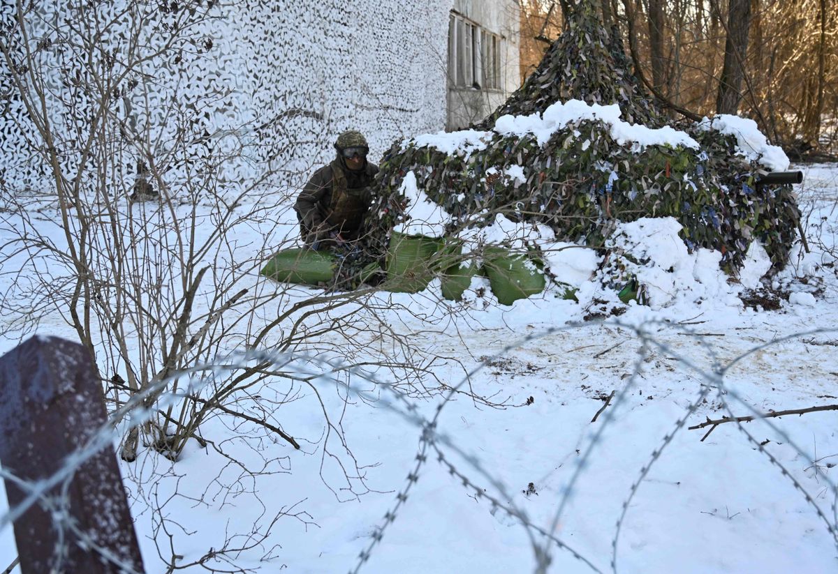 Un soldado ucraniano durante unas maniobras en Chernobyl.