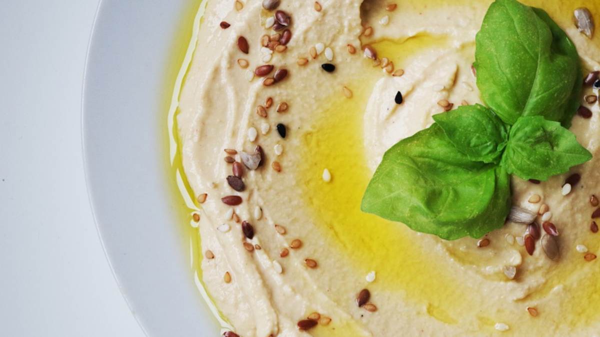 Pocas calorías, bajo en grasa… ¡incorpora ya el hummus en tu dieta!