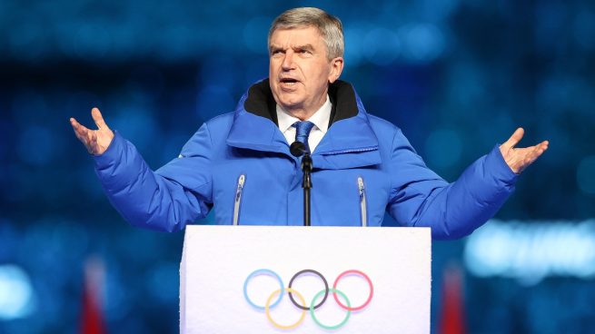 El COI pide expulsar a los deportistas rusos de todas las competiciones internacionales Bach-655x368