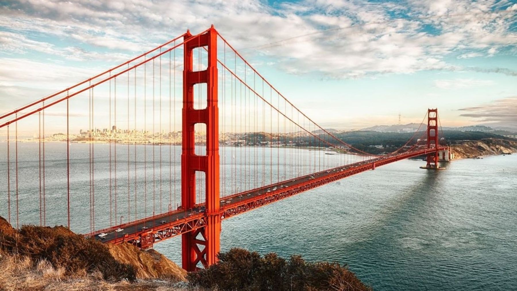 El motivo por el que puente Golden Gate es de color rojo