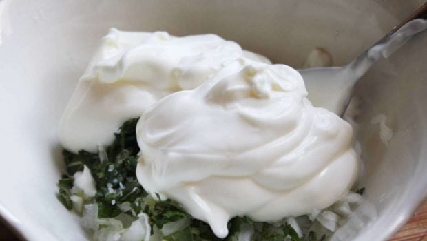 Salsa de yogur