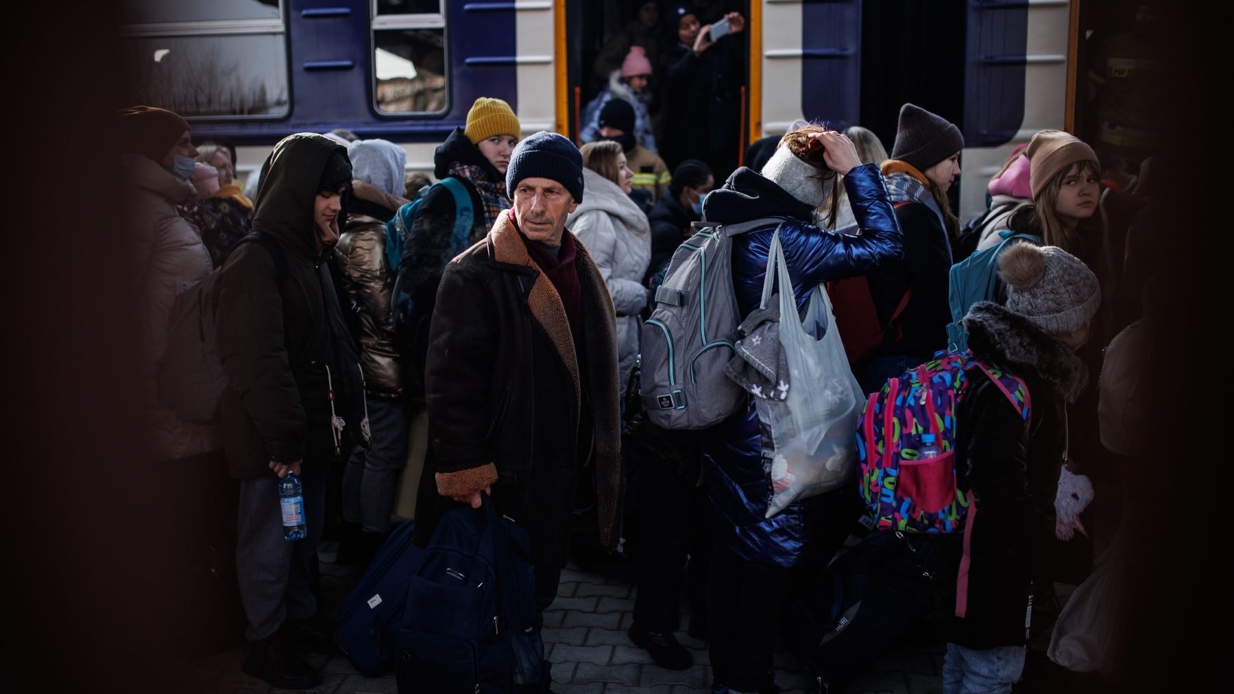 Refugiados ucranianos llegan a la estación de tren de Przemysl, Polonia (ALEJANDRO M. VÉLEZ / EUROPA PRESS).
