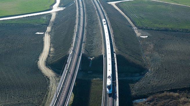 Ferrovial y Acciona construirán un tramo de Alta Velocidad entre Murcia y Almería por 171 millones