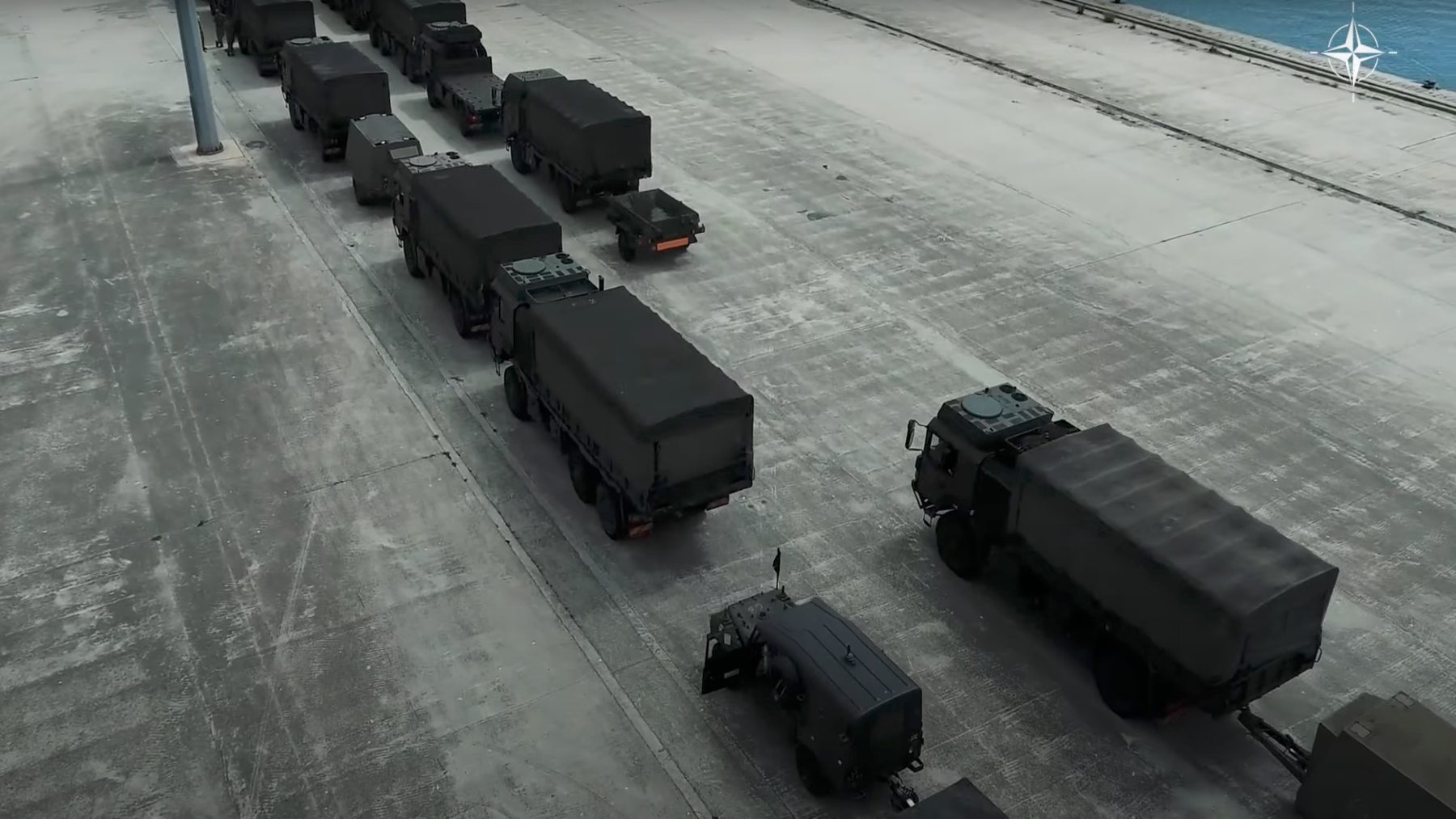 Vehículos de la OTAN desplegados en Noruega.
